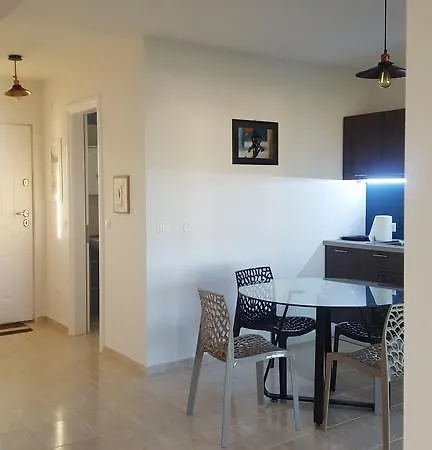 Lemoni Villa *