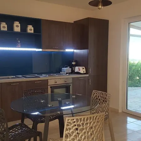 Lemoni Villa *