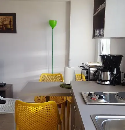 Lemoni Villa *